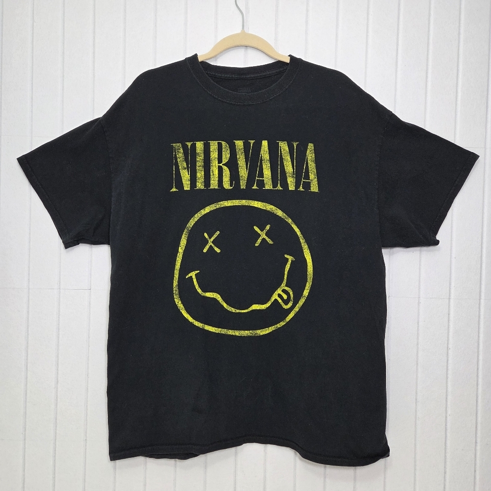 NIRVANA Black and Yellow Short Sleeve Tee